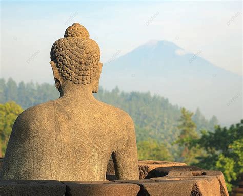  Borobudur - Siloa ja mystisiä kertomuksia kivessä!